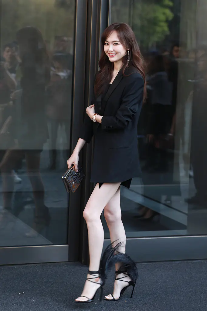 人脸识别技术示意图